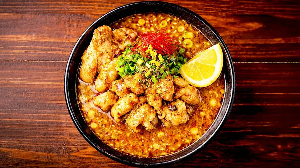 名古屋コーチン地鶏スープの牛ホルモンカレー